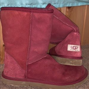 UGGS